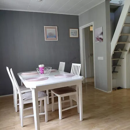 Wooden House 2 Bedrooms *