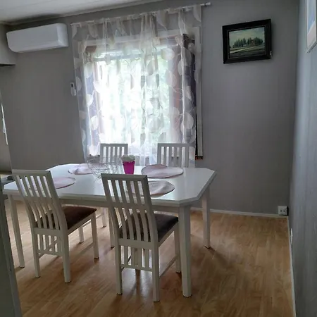 Wooden House 2 Bedrooms Apartamento